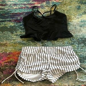 Woman’s large 2 piece bathing suit